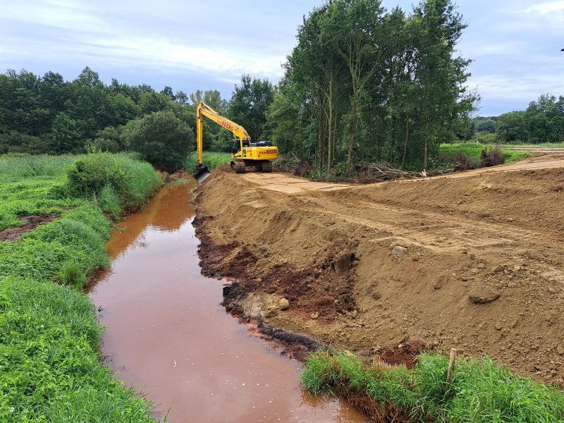 Saneringswerken oever Grote Laak